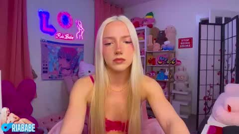 Snapshot of riababe chatting on 9, 3, 2026 ria online show from 9, 3, 2026