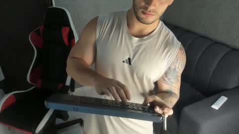 ricardogonzalez666 online show from 10, 2, 2025