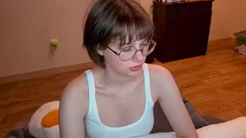 Luna online show from 4, 6, 2026