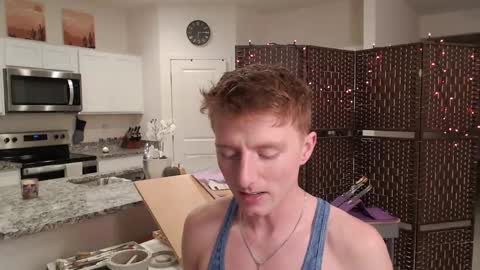 Snapshot of richiewest chatting on 16, 10, 2025 Richie online show from 16, 10, 2025