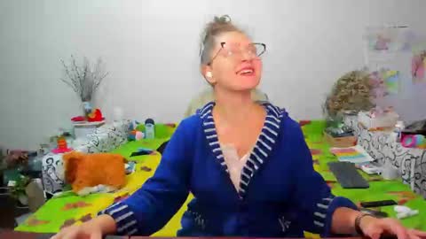 Anna - not anna - right Anna  online show from 7, 12, 2024