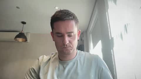 londongent online show from 8, 11, 2025