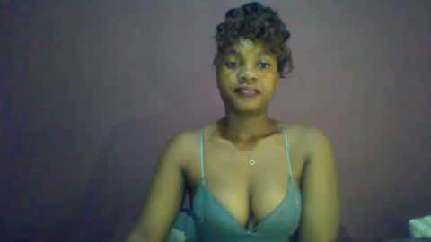 Snapshot of ricie001 chatting on 4, 6, 2026 ricie001 online show from 4, 6, 2026