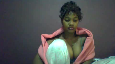 Snapshot of ricie001 chatting on 10, 6, 2026 ricie001 online show from 10, 6, 2026