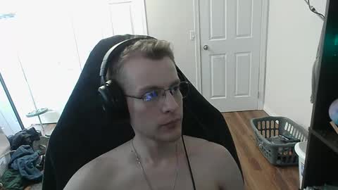 Snapshot of rickgosling chatting on 18, 9, 2025 rickgosling online show from 18, 9, 2025