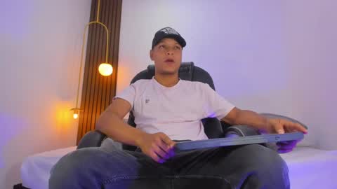 Ricky  online show from 4, 2, 2025