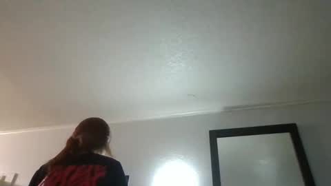 ridinghoodred online show from 30, 4, 2026