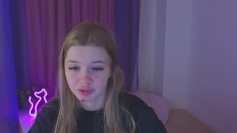 Snapshot of riinaaa chatting on 25, 9, 2025 Rina online show from 25, 9, 2025