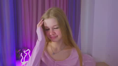 Snapshot of riinaaa chatting on 2, 10, 2025 Rina online show from 2, 10, 2025