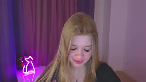 Snapshot of riinaaa chatting on 4, 10, 2025 Rina online show from 4, 10, 2025