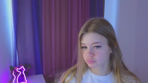 Snapshot of riinaaa chatting on 26, 10, 2025 Rina online show from 26, 10, 2025