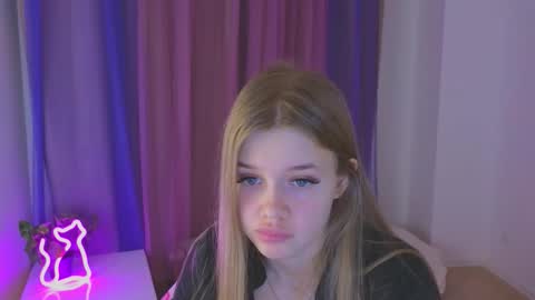 Snapshot of riinaaa chatting on 28, 10, 2025 Rina online show from 28, 10, 2025