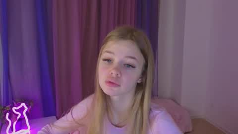 Snapshot of riinaaa chatting on 5, 11, 2025 Rina online show from 5, 11, 2025