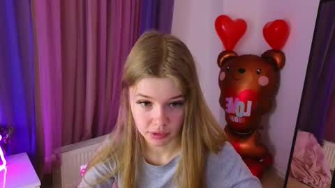 Snapshot of riinaaa chatting on 7, 2, 2026 Rina online show from 7, 2, 2026