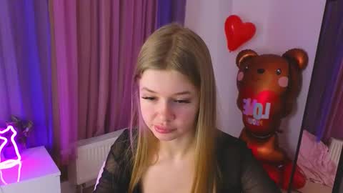 Snapshot of riinaaa chatting on 8, 2, 2026 Rina online show from 8, 2, 2026