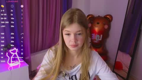 Snapshot of riinaaa chatting on 4, 3, 2026 Rina online show from 4, 3, 2026