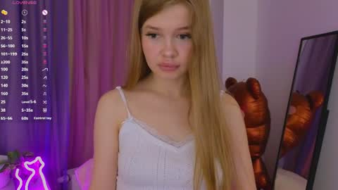 Snapshot of riinaaa chatting on 7, 7, 2026 Rina online show from 7, 7, 2026