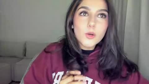 riley_tin online show from 25, 7, 2026