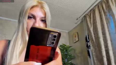 rileylannax online show from 11, 6, 2026