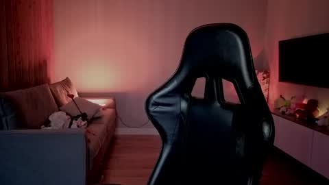 rileymee online show from 25, 4, 2026