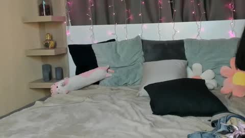 Emily online show from 20, 2, 2025