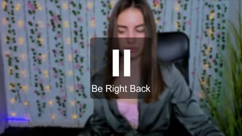 rima_like online show from 5, 3, 2025