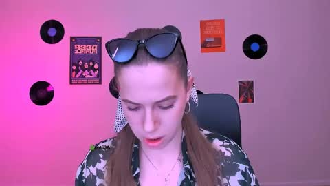 Snapshot of rina_gold_ chatting on 9, 5, 2026 Rina online show from 9, 5, 2026