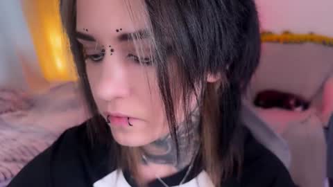   DianaBrite            fansl y online show from 16, 3, 2026