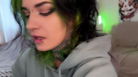   DianaBrite            fansl y online show from 31, 3, 2026