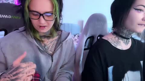   DianaBrite            fansl y online show from 17, 4, 2026