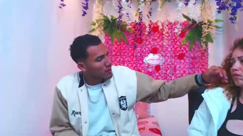 Risitos De Oro online show from 25, 9, 2025