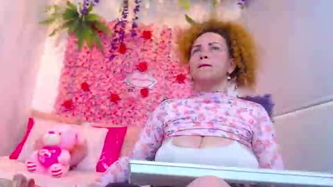 Risitos De Oro online show from 17, 10, 2025