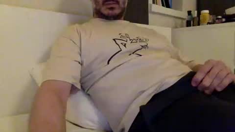 20cm online show from 9, 2, 2025