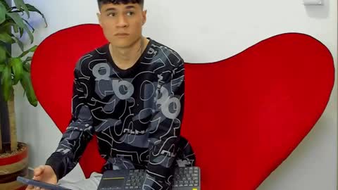 Roan Birkin online show from 10, 3, 2025