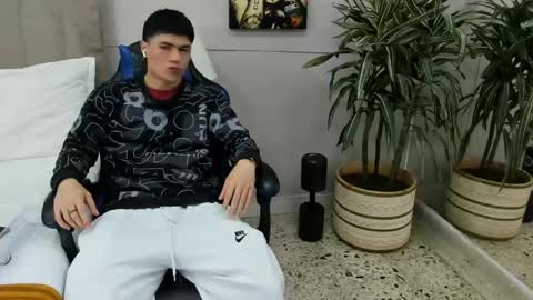 Roan Birkin online show from 23, 4, 2026