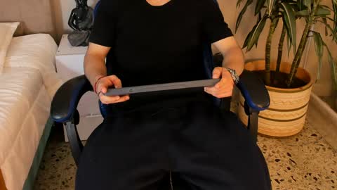 Roan Birkin online show from 26, 4, 2026