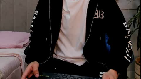 Roan Birkin online show from 11, 6, 2026