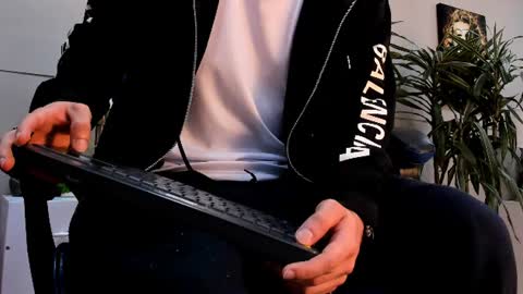 Roan Birkin online show from 20, 7, 2026