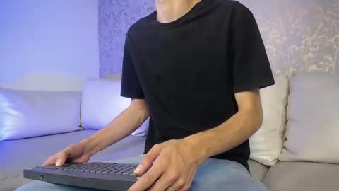 Snapshot of robbinblaze chatting on 20, 9, 2025 Robbin online show from 20, 9, 2025