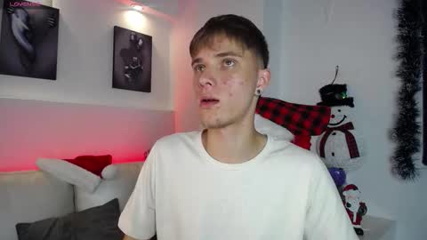 Snapshot of robbinblaze chatting on 14, 12, 2025 Robbin online show from 14, 12, 2025