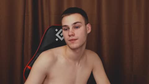 robert10211 online show from 24, 12, 2024