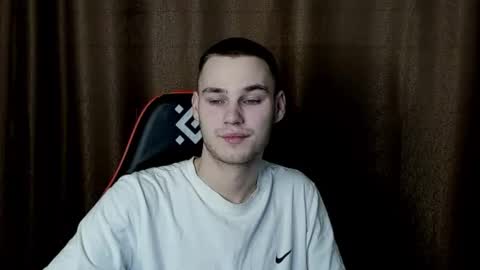 robert10211 online show from 30, 1, 2025