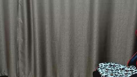 robert10211 online show from 10, 9, 2025