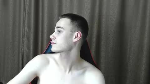 robert10211 online show from 6, 10, 2025