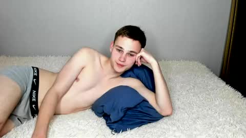 robert10211 online show from 24, 4, 2026