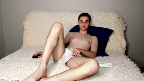 Snapshot of robert10211 chatting on 19, 6, 2026 robert10211 online show from 19, 6, 2026