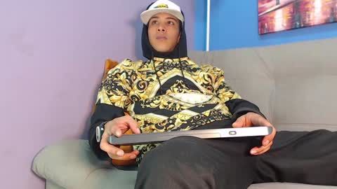 Snapshot of robert_kingg chatting on 19, 12, 2024 robert_kingg online show from 19, 12, 2024