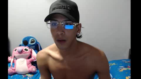 Snapshot of robert_kingg chatting on 15, 12, 2025 robert_kingg online show from 15, 12, 2025