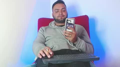 Snapshot of robert_leroy chatting on 5, 6, 2026 Stiven - online show from 5, 6, 2026