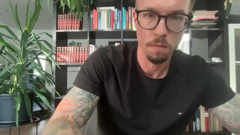 robert_x666 online show from 19, 6, 2026